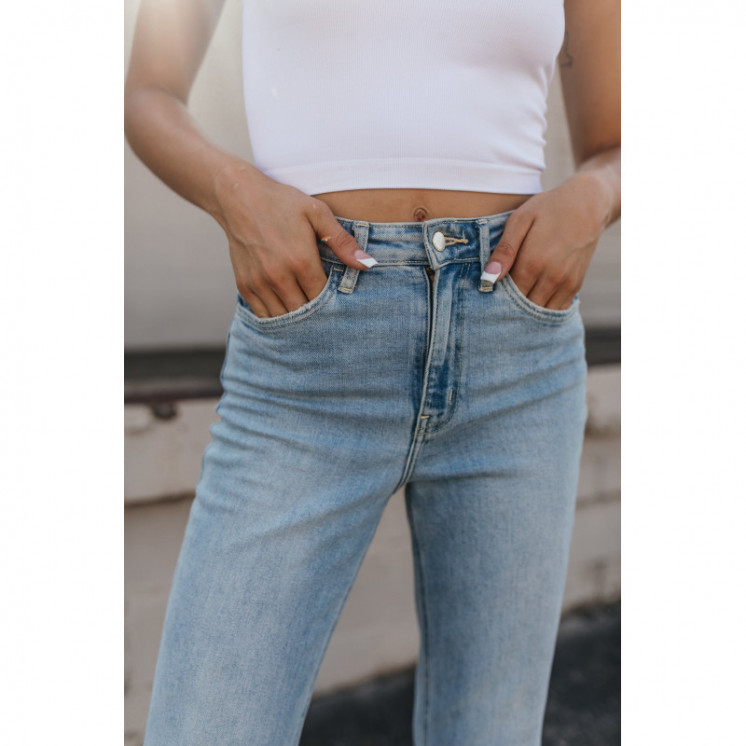 Wide Leg Light Wash Jeans